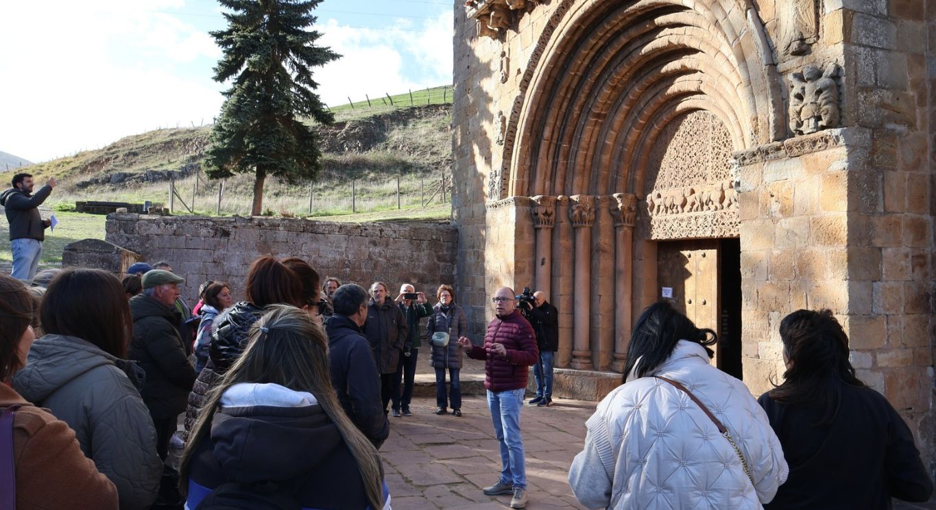 Redescubre románico Cantabria. Cervatos